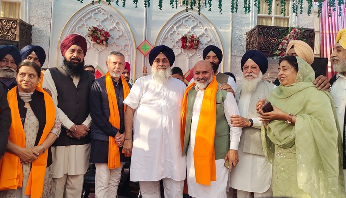 ਪੰਜਾਬ ‘ਚ ਭਾਜਪਾ ਨੂੰ ਵੱਡਾ ਝਟਕਾ: ਭਾਜਪਾ ਦੇ ਉਪ-ਪ੍ਰਧਾਨ ਅਰਵਿੰਦ ਖੰਨਾ ਸ਼੍ਰੋਮਣੀ ਅਕਾਲੀ ਦਲ ‘ਚ ਸ਼ਾਮਲ; ਸੁਖਬੀਰ ਬਾਦਲ ਨੇ ਸੌਂਪੀ ਵੱਡੀ ਜ਼ਿਮੇਵਾਰੀ