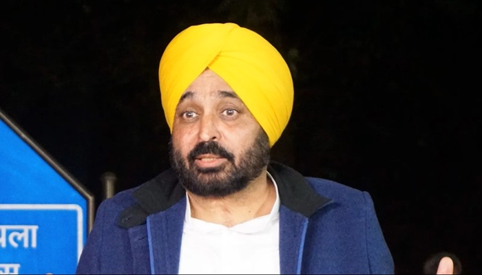 CM ਮਾਨ ਫੋਰਟਿਸ ਮੋਹਾਲੀ ‘ਚ ਦਾਖਲ: ਸੰਗਰੂਰ ਤੋਂ ਵਾਪਸ ਆਉਣ ਤੋਂ ਬਾਅਦ ਲਿਆਂਦਾ ਗਿਆ ਹਸਪਤਾਲ, ਡਾਕਟਰ ਕਰ ਰਹੇ ਚੈੱਕਅਪ