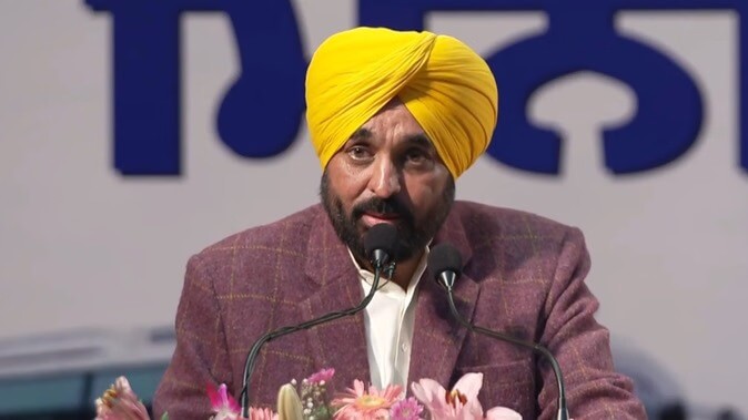 ਵਿਦੇਸ਼ਾਂ ‘ਚ ਫਸੇ ਪੰਜਾਬੀਆਂ ਨੂੰ ਵਾਪਸ ਲਿਆਏਗੀ ਸਰਕਾਰ; CM ਮਾਨ ਨੇ ਦਿੱਤਾ ਭਰੋਸਾ ਤੇ ਹੈਲਪਲਾਈਨ ਨੰਬਰ ਕੀਤੇ ਜਾਰੀ