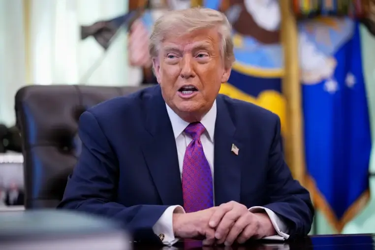 Donald Trump Announces Biggest Venezuela Deal Latest News: ਅਮਰੀਕੀ ਰਾਸ਼ਟਰਪਤੀ ਡੋਨਾਲਡ ਟਰੰਪ ਨੇ ਵੈਨੇਜ਼ੁਏਲਾ ਨਾਲ ਜੁੜੇ ਇੱਕ ਵੱਡੇ ਤੇਲ ਸਮਝੌਤੇ ਦਾ ਖੁਲਾਸਾ ਕੀਤਾ ਹੈ। ਉਨ੍ਹਾਂ ਦਾਅਵਾ ਕੀਤਾ ਹੈ ਕਿ ਇਸ ਵਿਵਸਥਾ ਨਾਲ ਅਮਰੀਕੀ ਹਿੱਤਾਂ ਨੂੰ 65 ਅਰਬ ਬੈਰਲ ਤੋਂ ਵੱਧ ਦੇ ਪ੍ਰਮਾਣਿਤ ਕੱਚੇ ਤੇਲ ਦੇ ਭੰਡਾਰ 'ਤੇ ਬਹੁਮਤ ਕੰਟਰੋਲ ਮਿਲੇਗਾ।