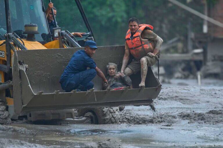 Nepal Floods 2026: ਬਚਾਅ ਟੀਮ ਅਤੇ ਦਵਾਈਆਂ ਲੈ ਕੇ ਨੇਪਾਲ ਰਵਾਨਾ ਹੋਇਆ ਭਾਰਤੀ ਹਵਾਈ ਫੌਜ ਦਾ ਪੰਜਵਾਂ ਜਹਾਜ਼